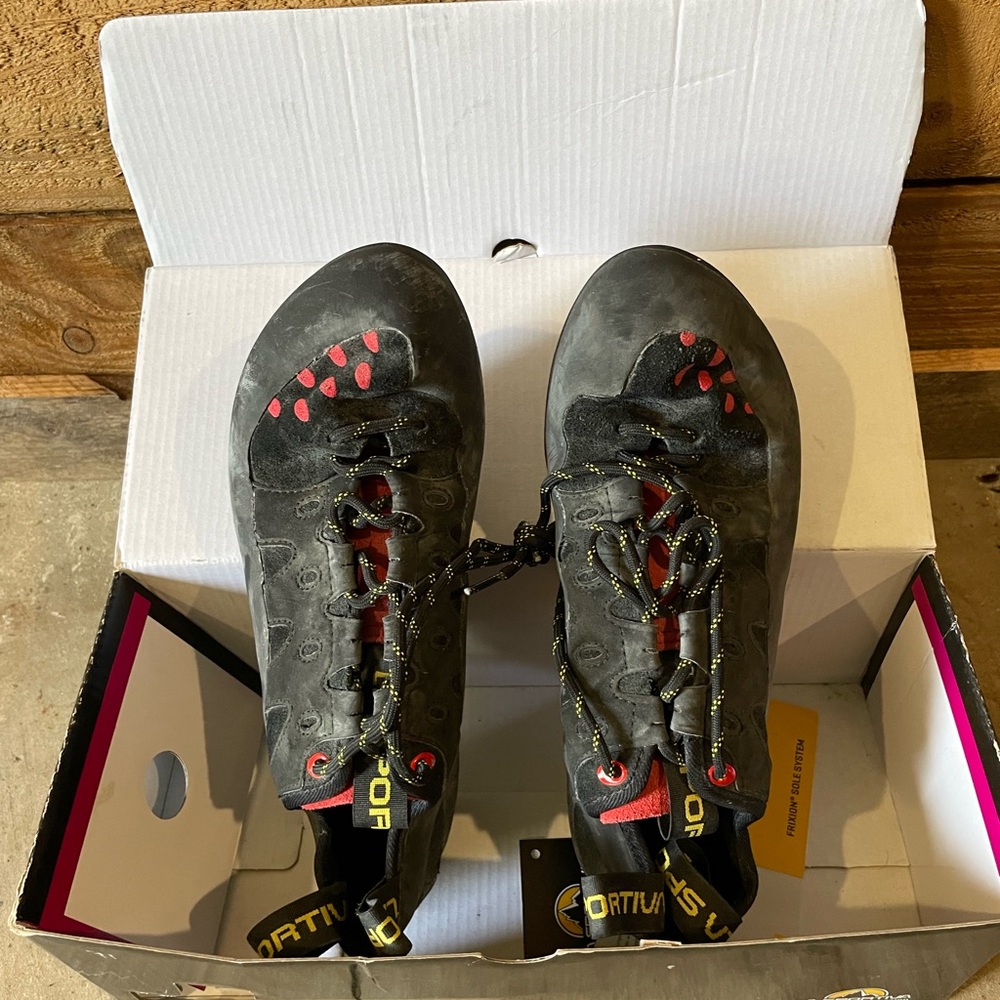 La Sportiva Climbing Shoes 42.5